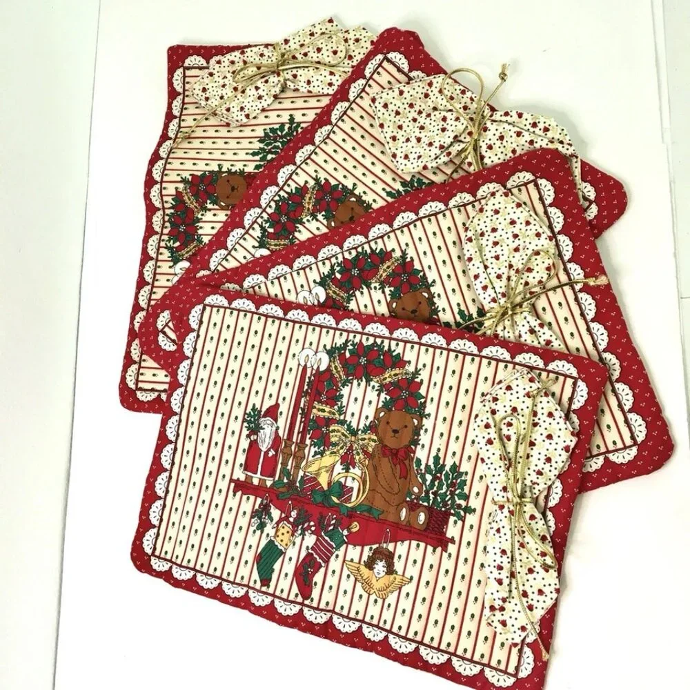 VTG 4 Quilted Holiday Placemats11”x15” 4 Matching Napkins Christmas Santa Angels